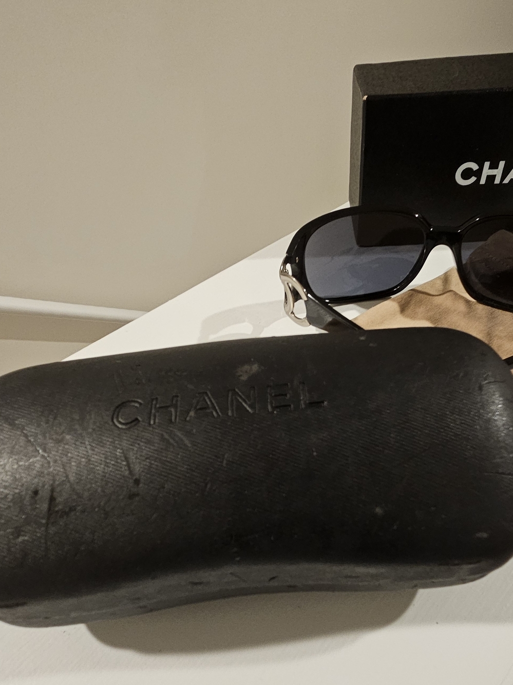 Chanel Sunglasses with Silver Large Logo - Vintage 2005 - Picture 6 of 10